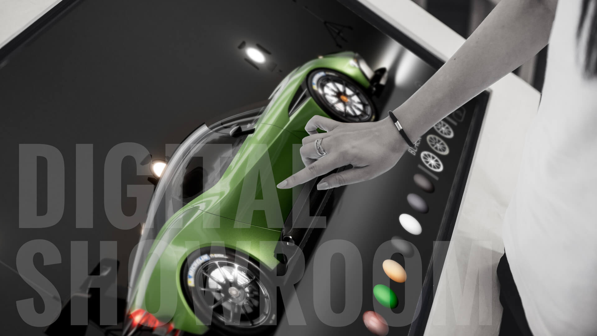 digital-showroom-car-configurator-touch-screen